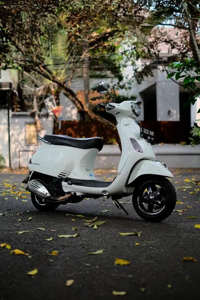 VESPA LX 150 3VIE TAHUN 2013