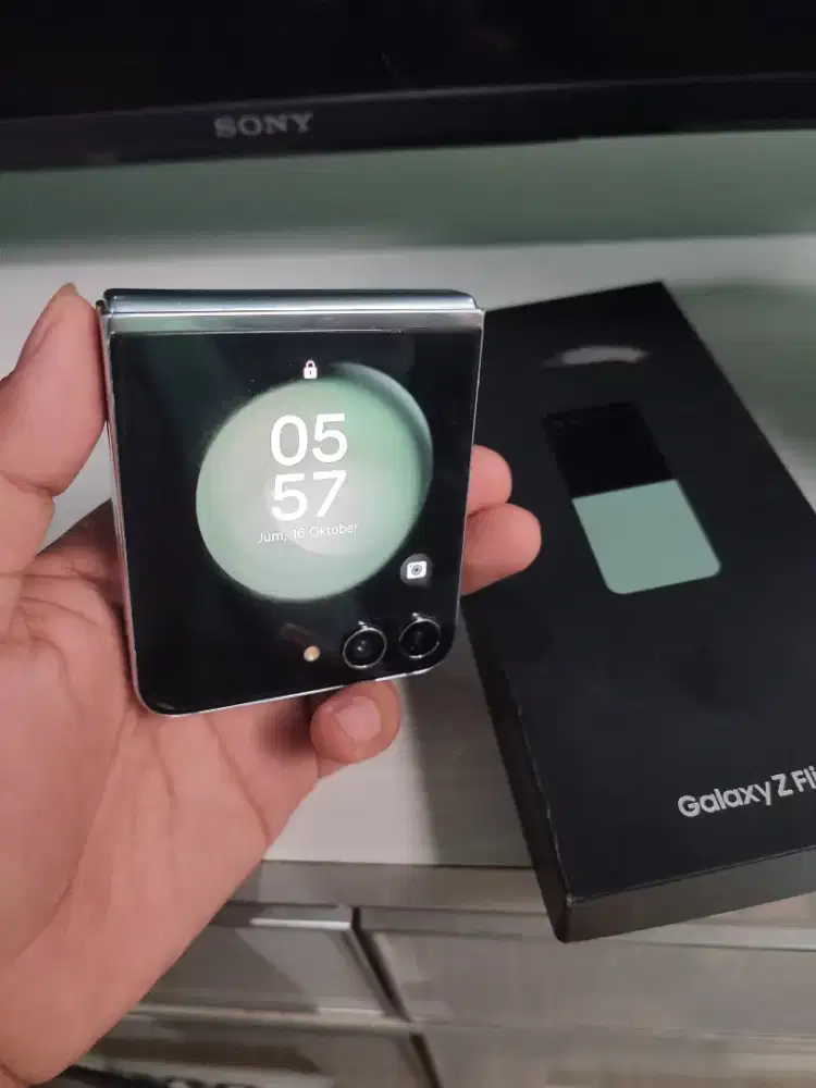 samsung galaxy flip 5