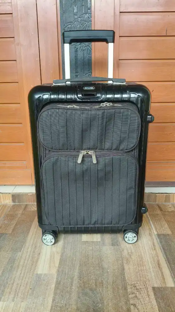 Rimowa salsa deluxe hybrid cabin original asli