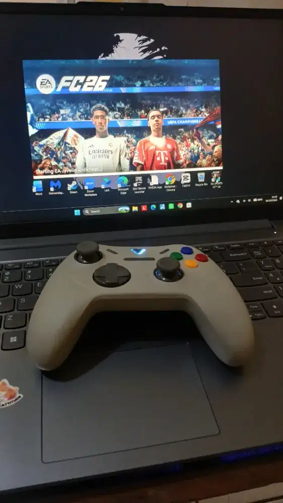 Laptop Lenovo LOQ Essentsial
