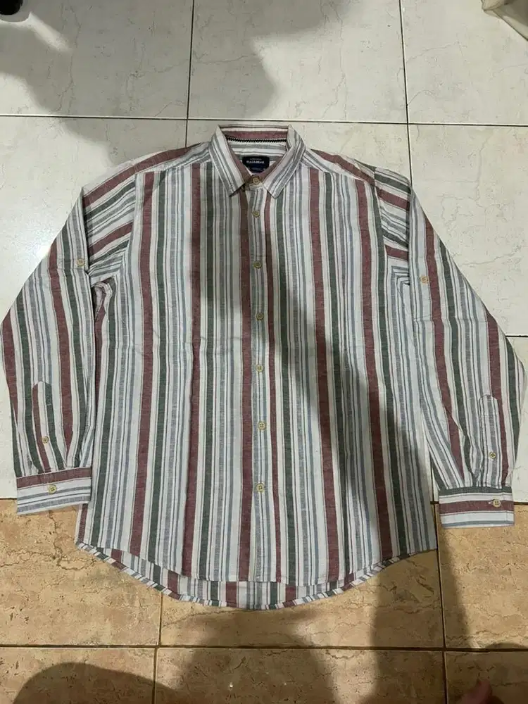 Kemeja Pull&Bear Ukuran M Relaxed Fit