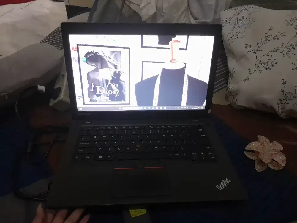 Jual laptop tua masih fungsional banget