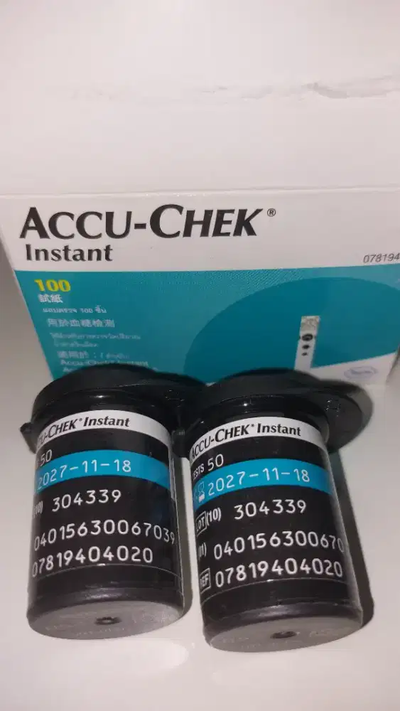 Accu-chek Instant Strip gula darah (isi 93 dari 100)