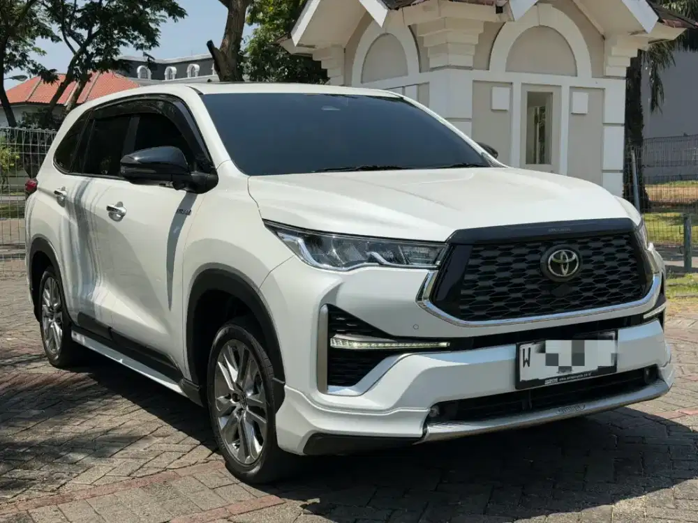 Toyota Innova Zenix Q Hybrid Modellista 2024 Matic Putih Istimewa