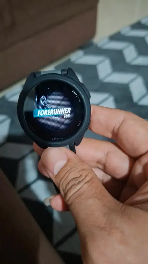 Garmin Forerunner 165 non music