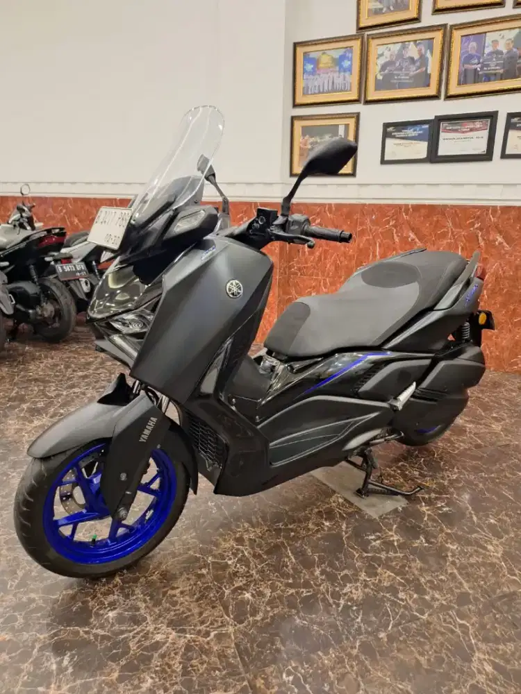 HUB CE KOM DP PROMO XMAX CONNECTED 2025 MOTOR GRES KAYA BARU KM LOW