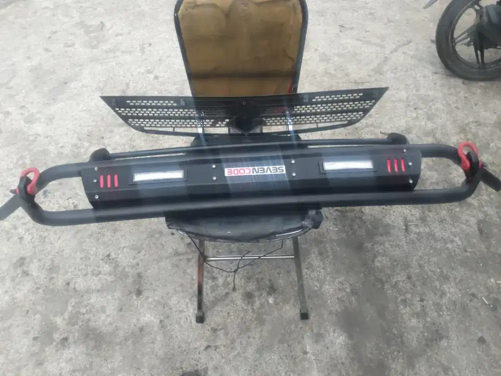 Bemper depan expander beserta baut bautnya tinggal pasang