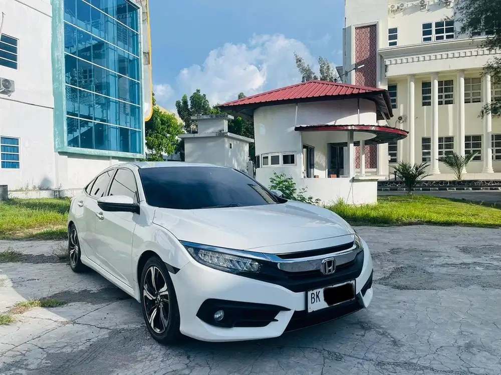 Honda Civic 1.5 cc Turbo Tipe ES Dijual Cepat