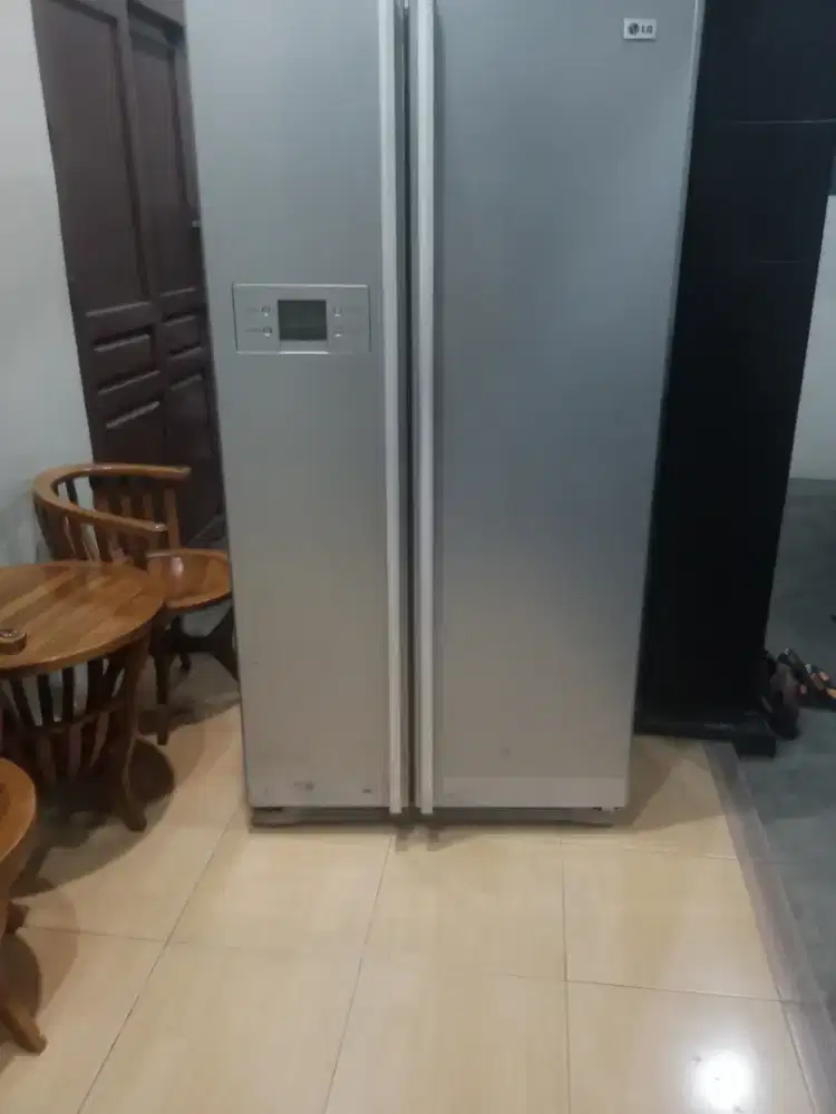 Di jual kulkas set by set merek LG normal Siyap pake dingin ok