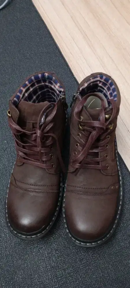 Sepatu JIM JOKER sz.42/ins.29