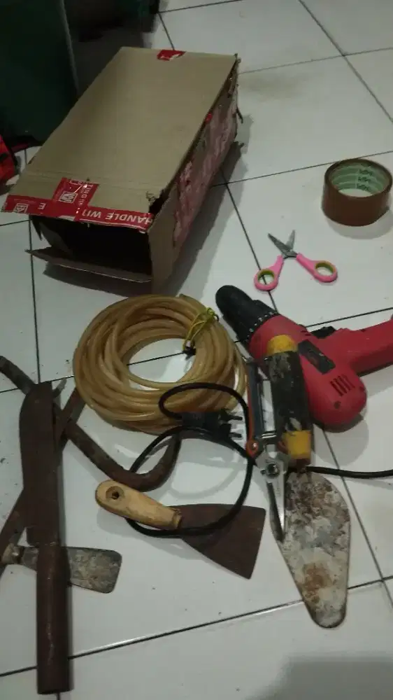 Bor dan alat2 proyek