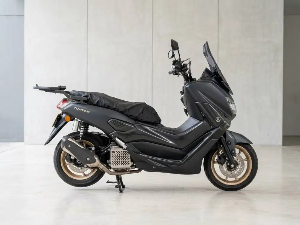 Yamaha NMAX Old 2018 Non ABS Hitam Doff - Free Box Givi E43