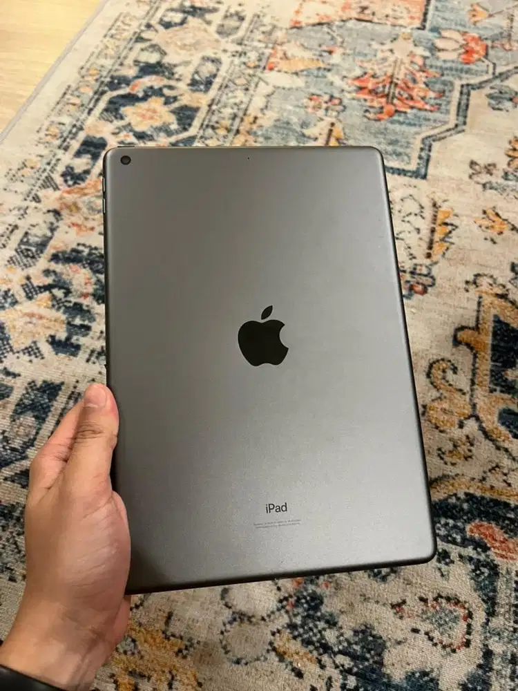 ipad gen 9 LIKE NEW