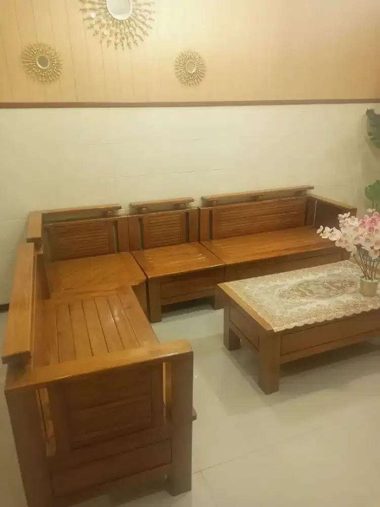 Kursi sudut kayu jati