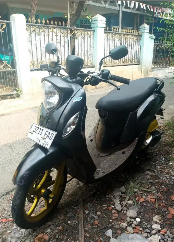 FINO FI GRANDE INJEKSI 125 CC THN 2016..SURAT NYA LENGKAP NO MINUS