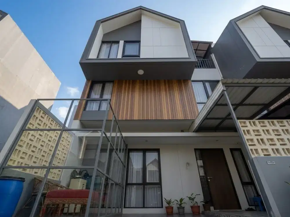 Dijual rumah 3 lantai di kawasan Mississippi, Kota Wisata Cibubur. Full renovasi  – Rp1,85 Miliar, Bukan Take Over ya SHM