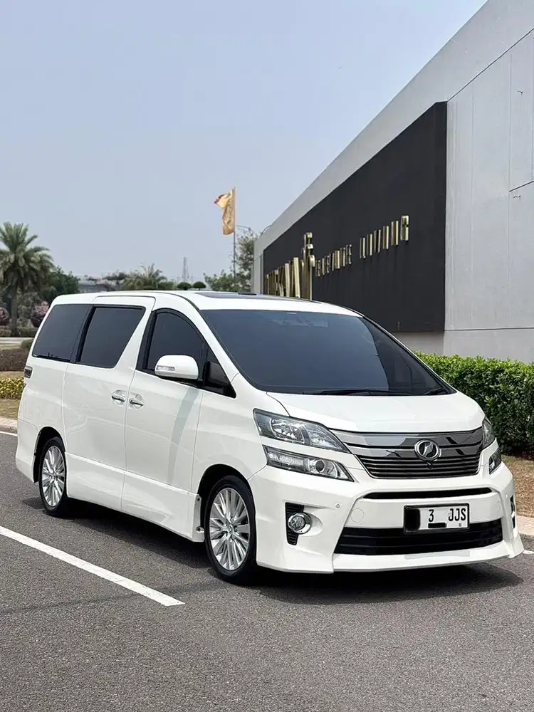 PLAT 1 ANGKA + KM LOW! Toyota Vellfire ZG Premium Sound A/T 2013