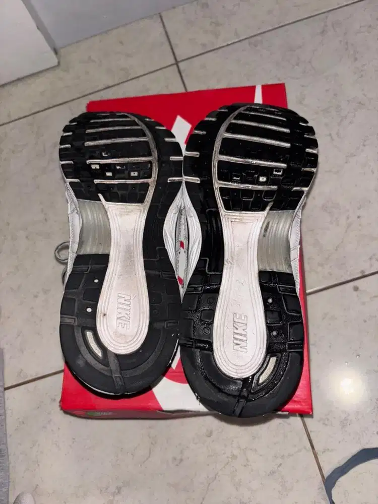 Sepatu nike p600 original