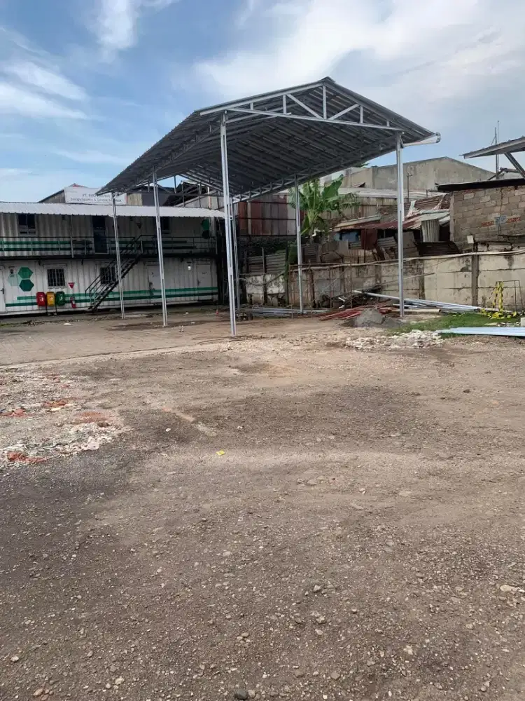 Kanopi baja ringan