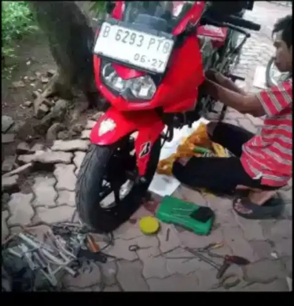 BENGKEL MOTOR PANGGILAN 24JAM JAKSEL
