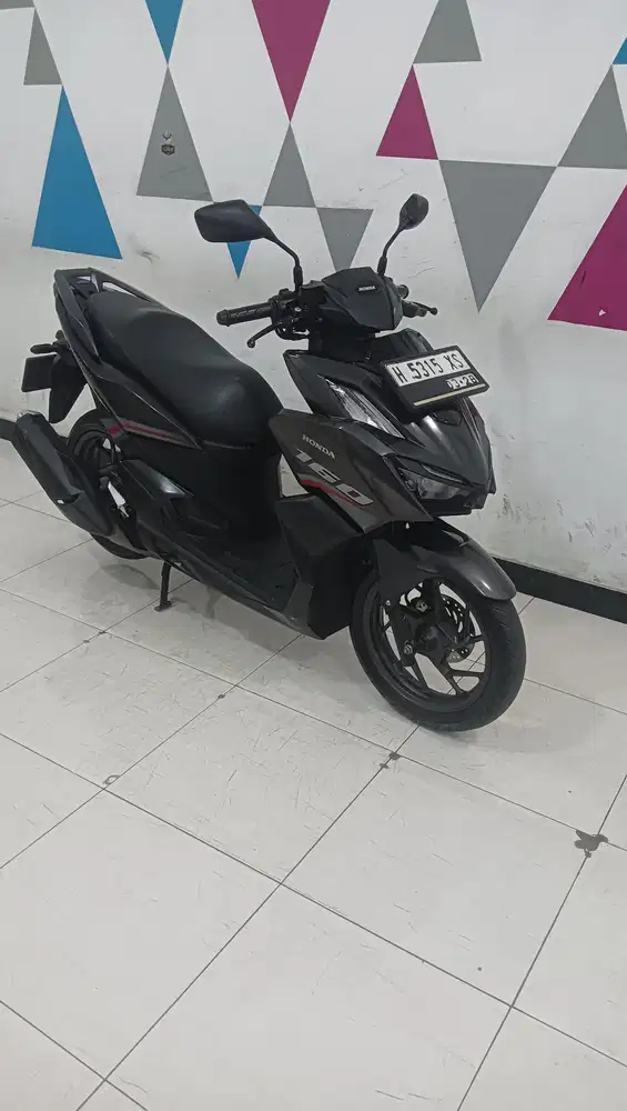 Honda Vario 160 CBS 2023 Dp. 1jt