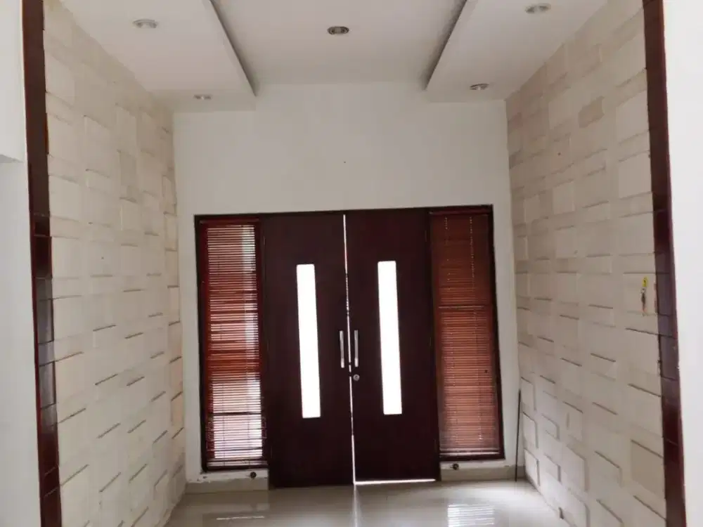 Rumah Unfurnished 2 Lantai 4 Kamar Gatot Subroto Tonja Denpasar Utara