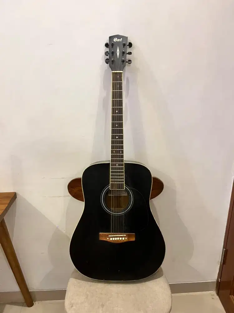 Gitar Bekas Masih Bagus