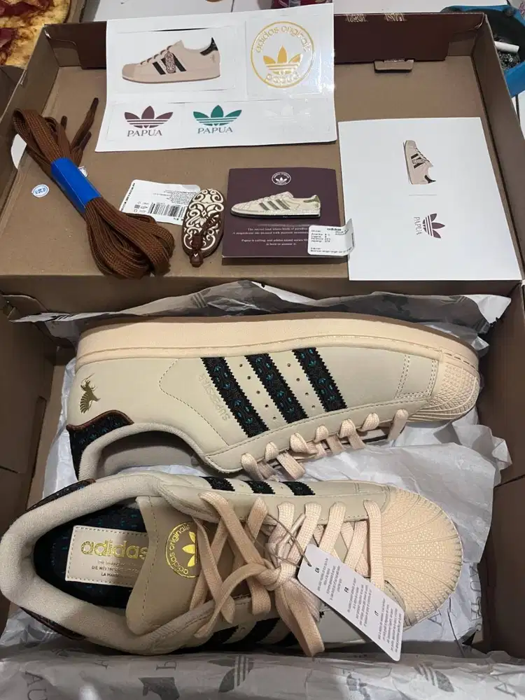 SEPATU ADIDAS SUPERSTAR ll PAPUA