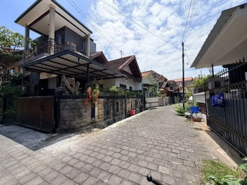 Rumah 2 Lantai 3 Kamar Sidakarya Denpasar Selatan