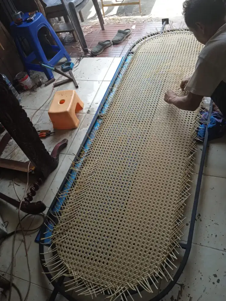Reparasi kursi rotan