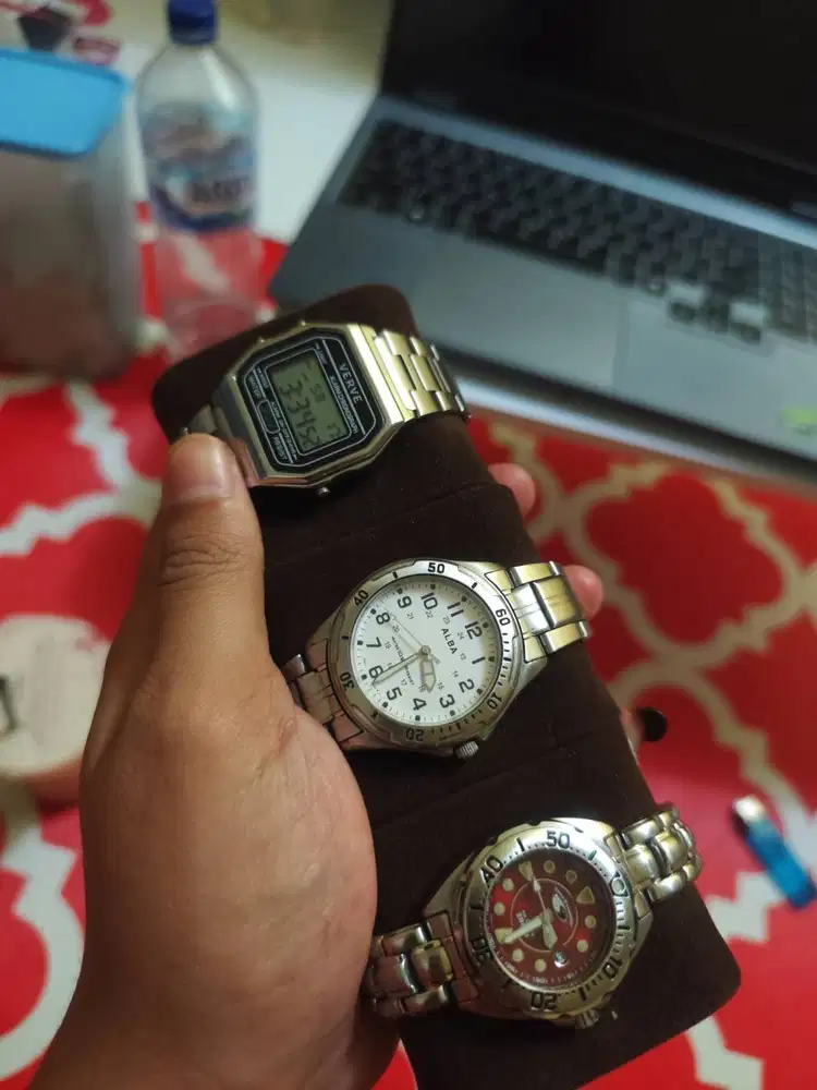 Jam Tangan town & country, Alba dan Verve