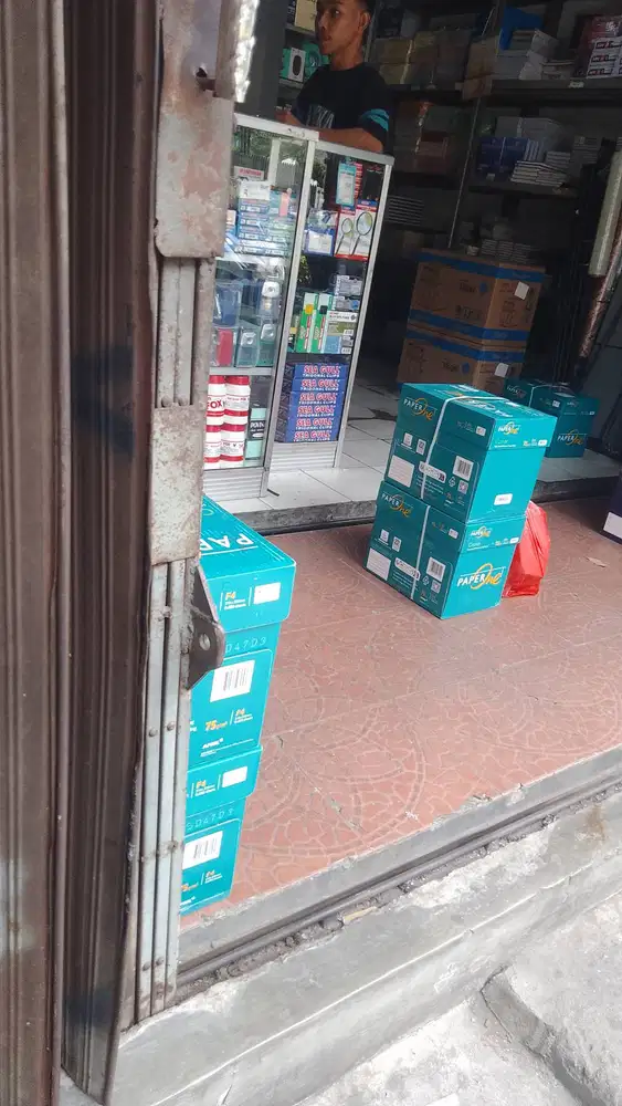 Alat tulis kantor hubungi Bpk Naswir Kasim
