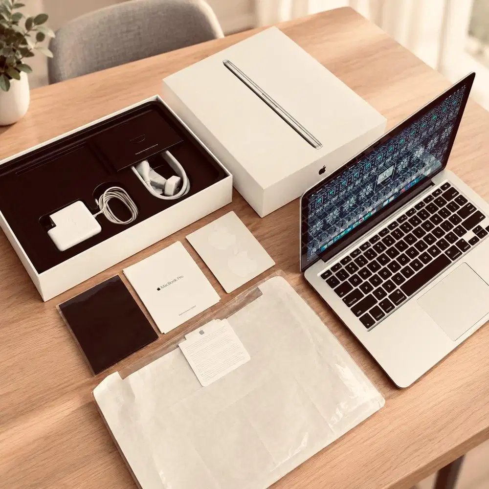 Macbook Pro 13 ibox ID/A CTO i7 256GB Spek Brutal