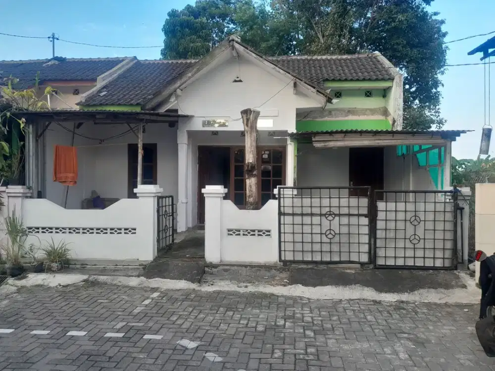 Disewakan  Rumah Murah  Di Perumahan Purwomartani