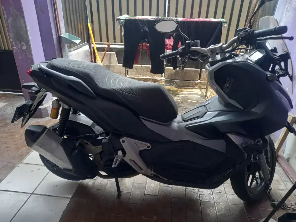 Dijual motir honda adv 160 cc