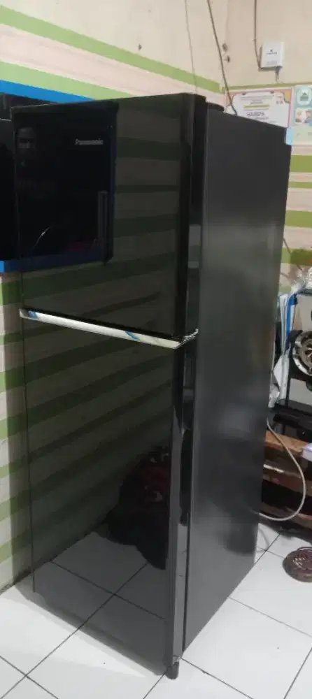 Kulkas 2 pintu mrek panasonick