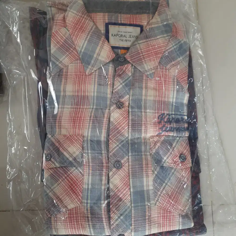 Pakaian kaos celana