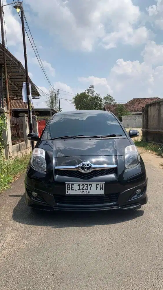 Toyota Yaris 2010 Bensin