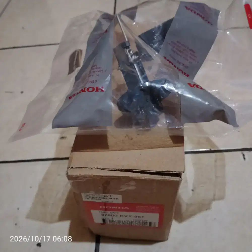 Pelampung bensin original untuk motor beat karbu.