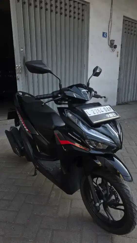 Vario 125 tahun 2023 tgn 1 (low km, km stop tidak dipakai)