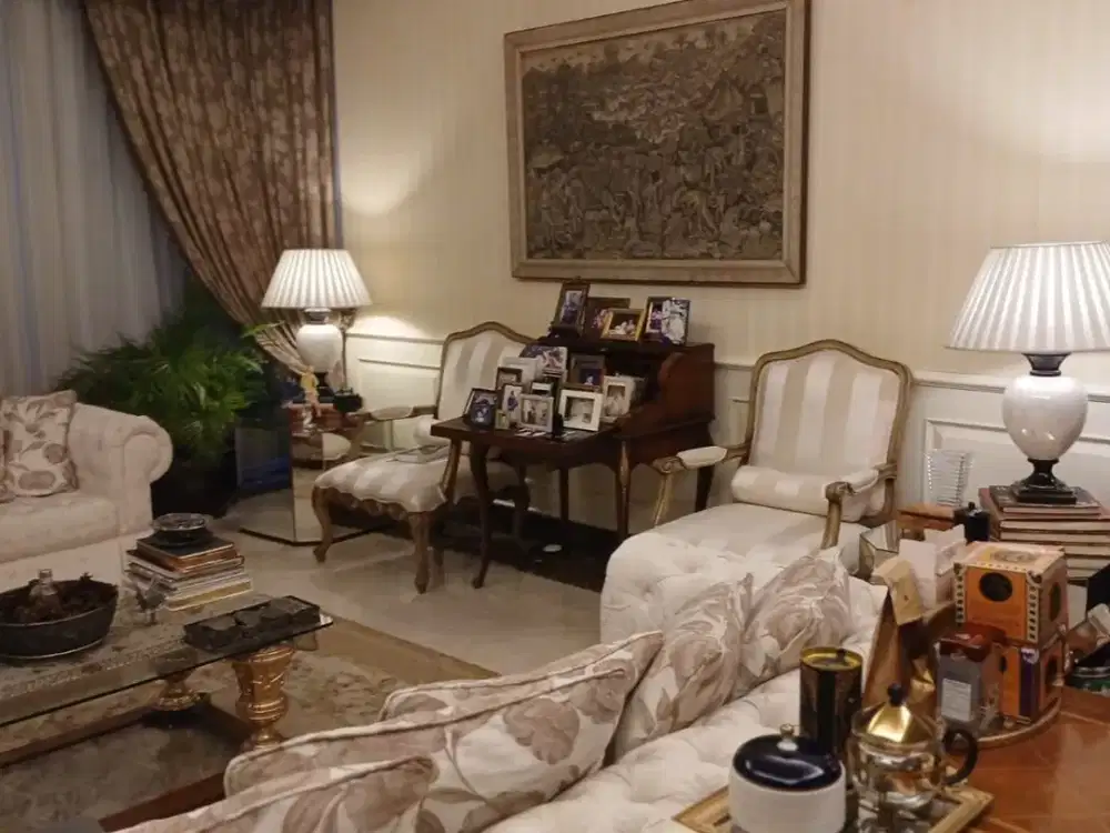 Disewakan Apartemen Four Seasons Residences Spring Tower 6D - 3Br 198M2 Furnished Hadap Monas - Rp 62,8 Juta/Bulan