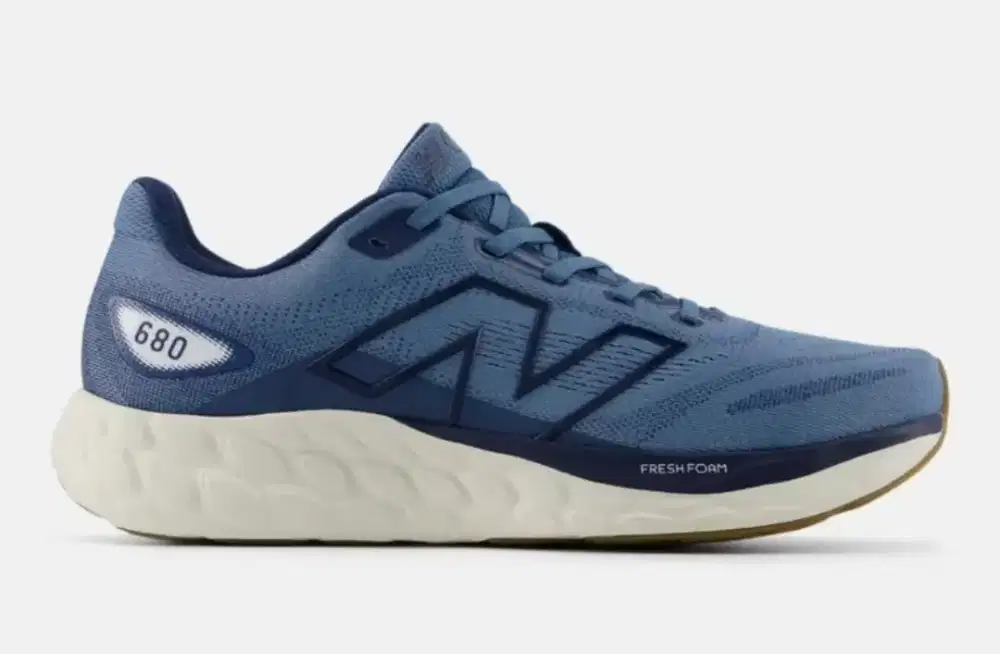 Sepatu Merk NB 680
