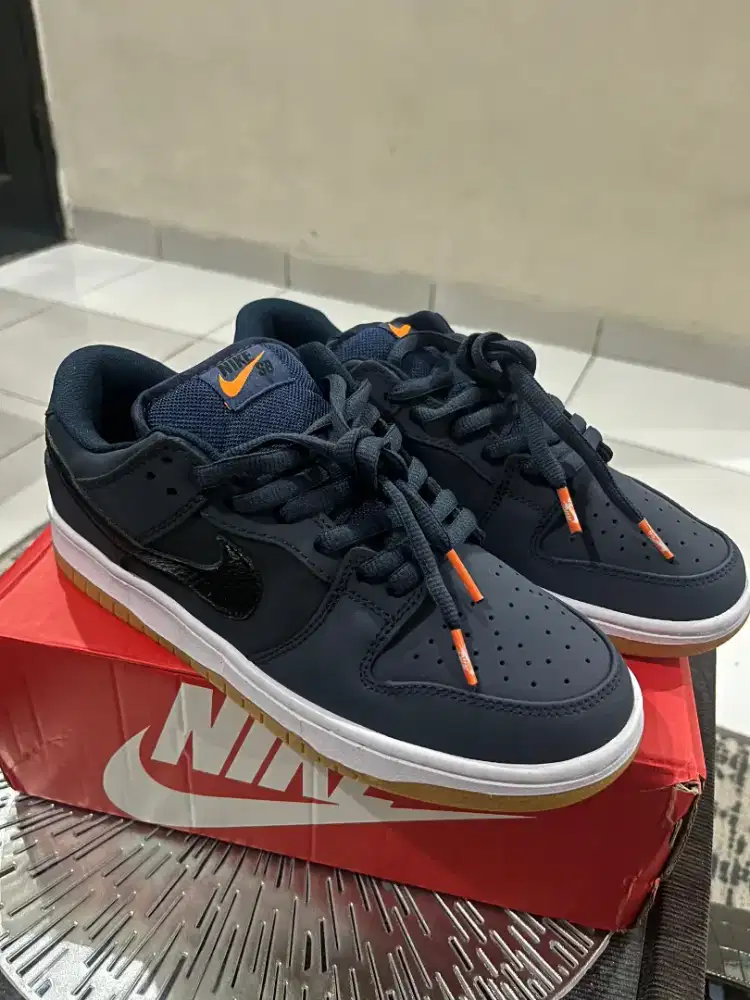 Sepatu ceklis navy new