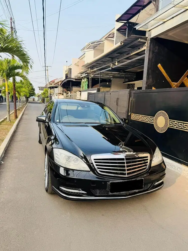 MercedesBenz S300 S Class BMW 2011