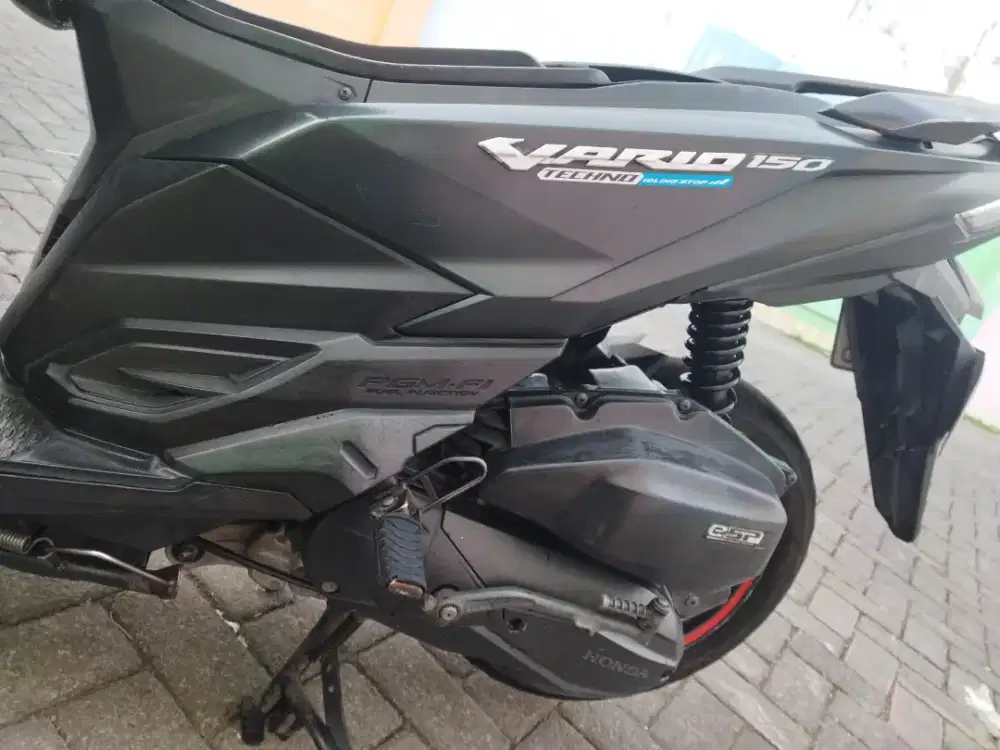VARIO 150 HITAM 2015