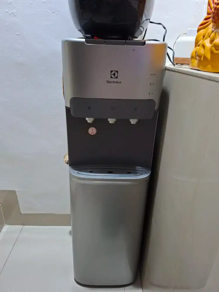Dispenser Electrolux Grey