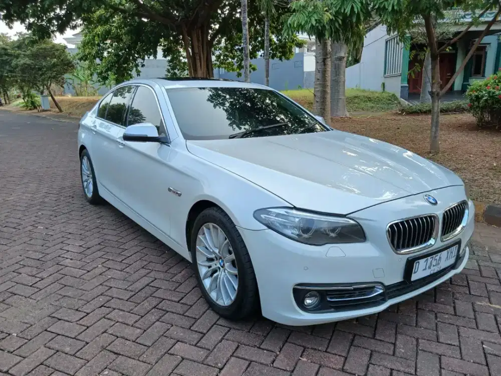 BMW 528i 2014 LOW KM