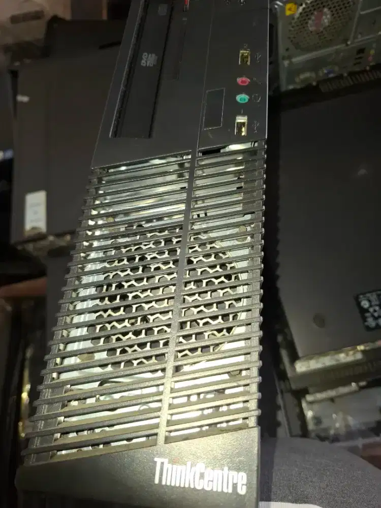 Komputer lenovo thincentre m72e