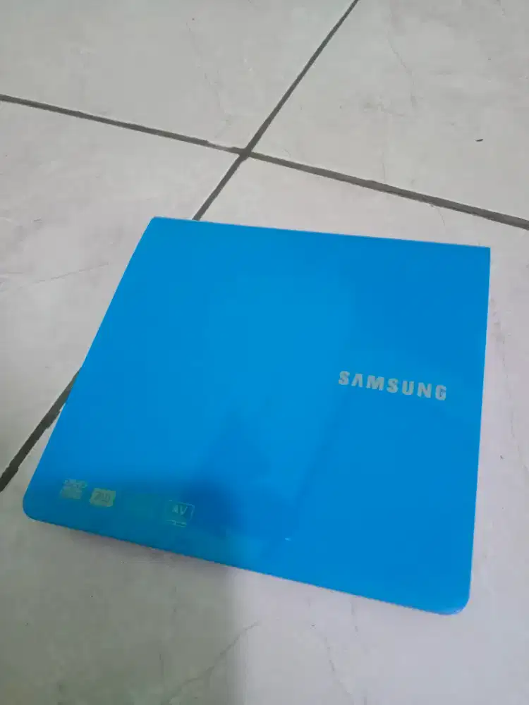 Samsung Portable DVD writer model SE-208