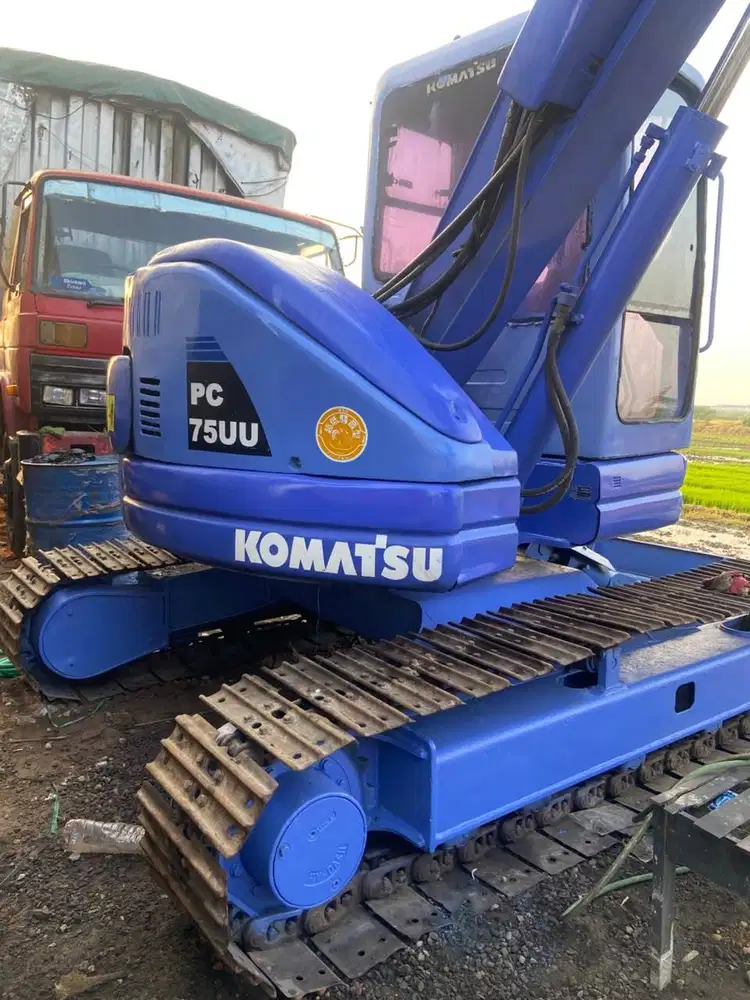 Excavator Komatsu PC75UU